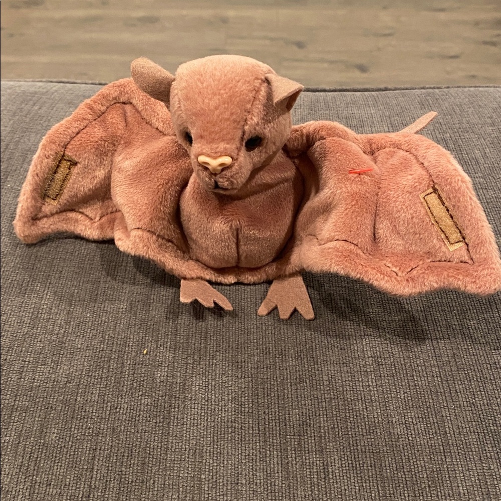 TY Beanie Baby - Batty the Bat - NEW WITH TAGS! vintage toys toy plush stuffed